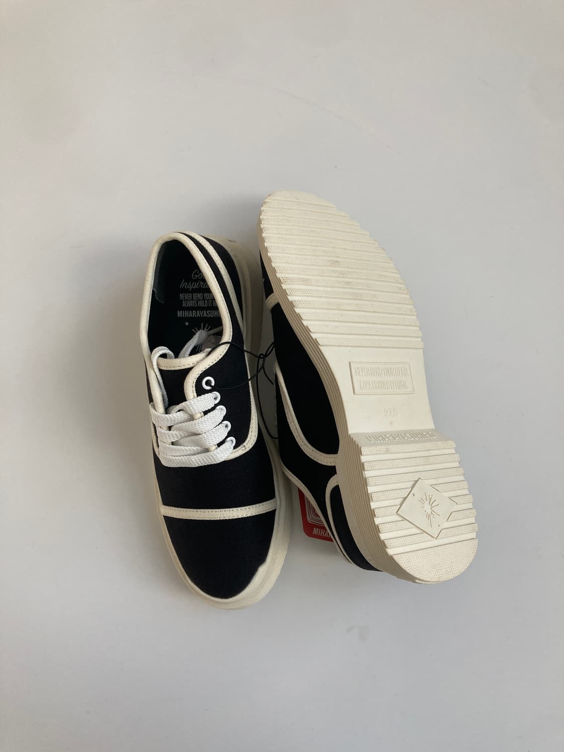 X GU Sneakers 상품이미지6