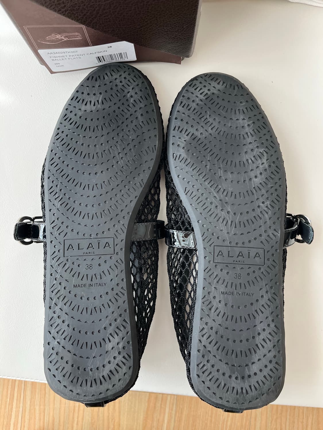 (새상품) 알라이아 피시넷 플랫슈즈 블랙 상품이미지4