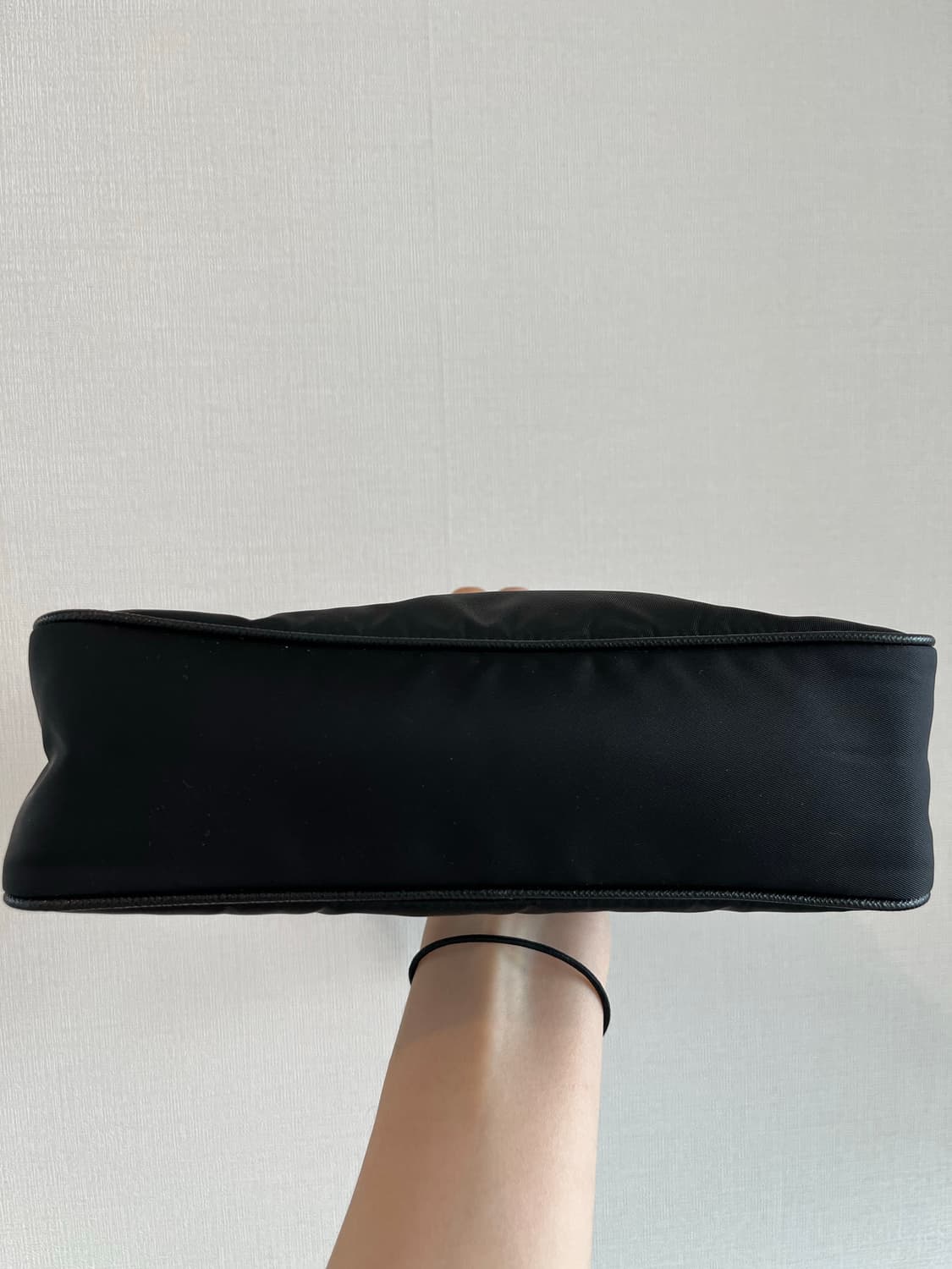 프라다 리에딕션 2005 리나일론 호보백 상품이미지3