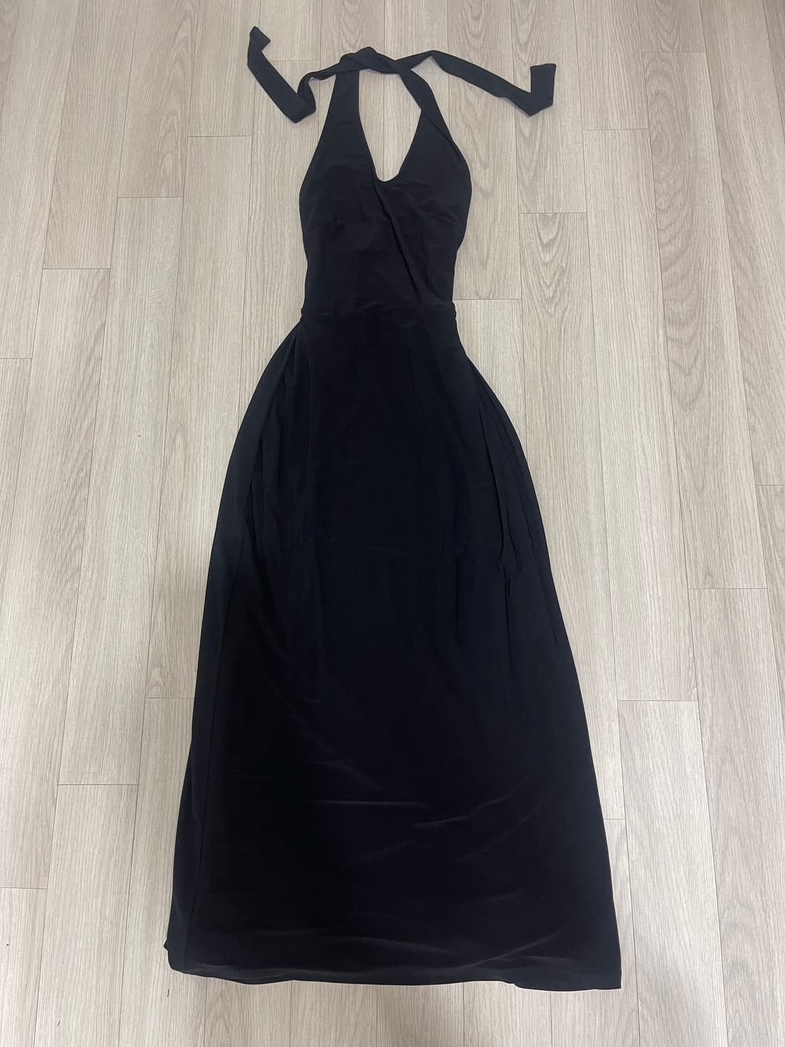 AYM 블랙 홀터 드레스 상품이미지6