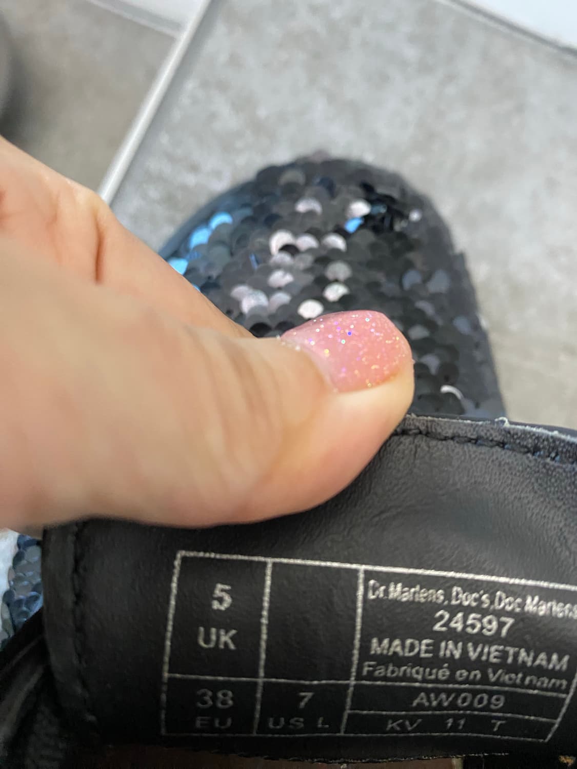 닥터마틴 스팽글 블랙 로우워커 38 상품이미지7