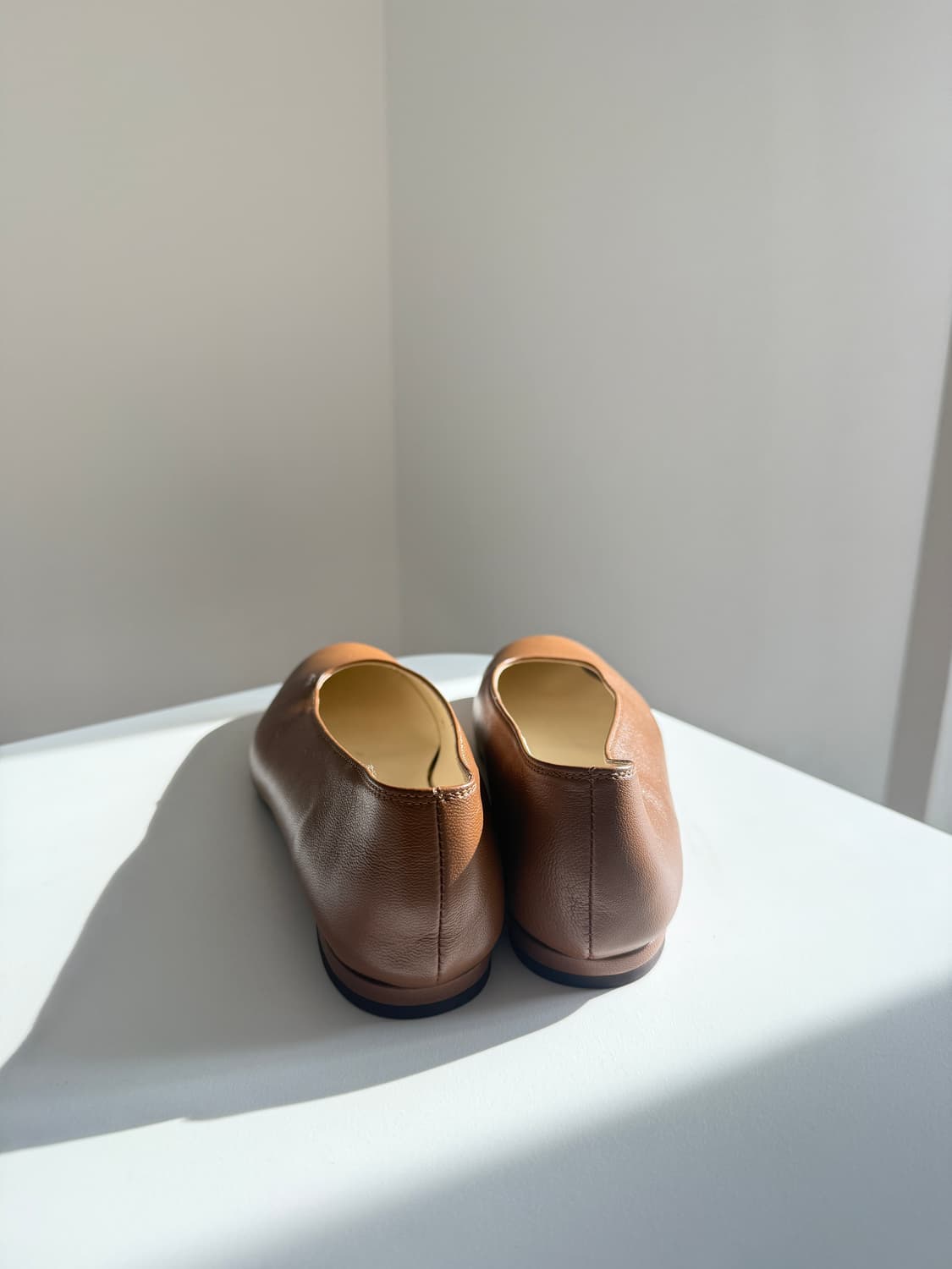 여자 갈색 내추럴 가죽 플랫슈즈 245 상품이미지4