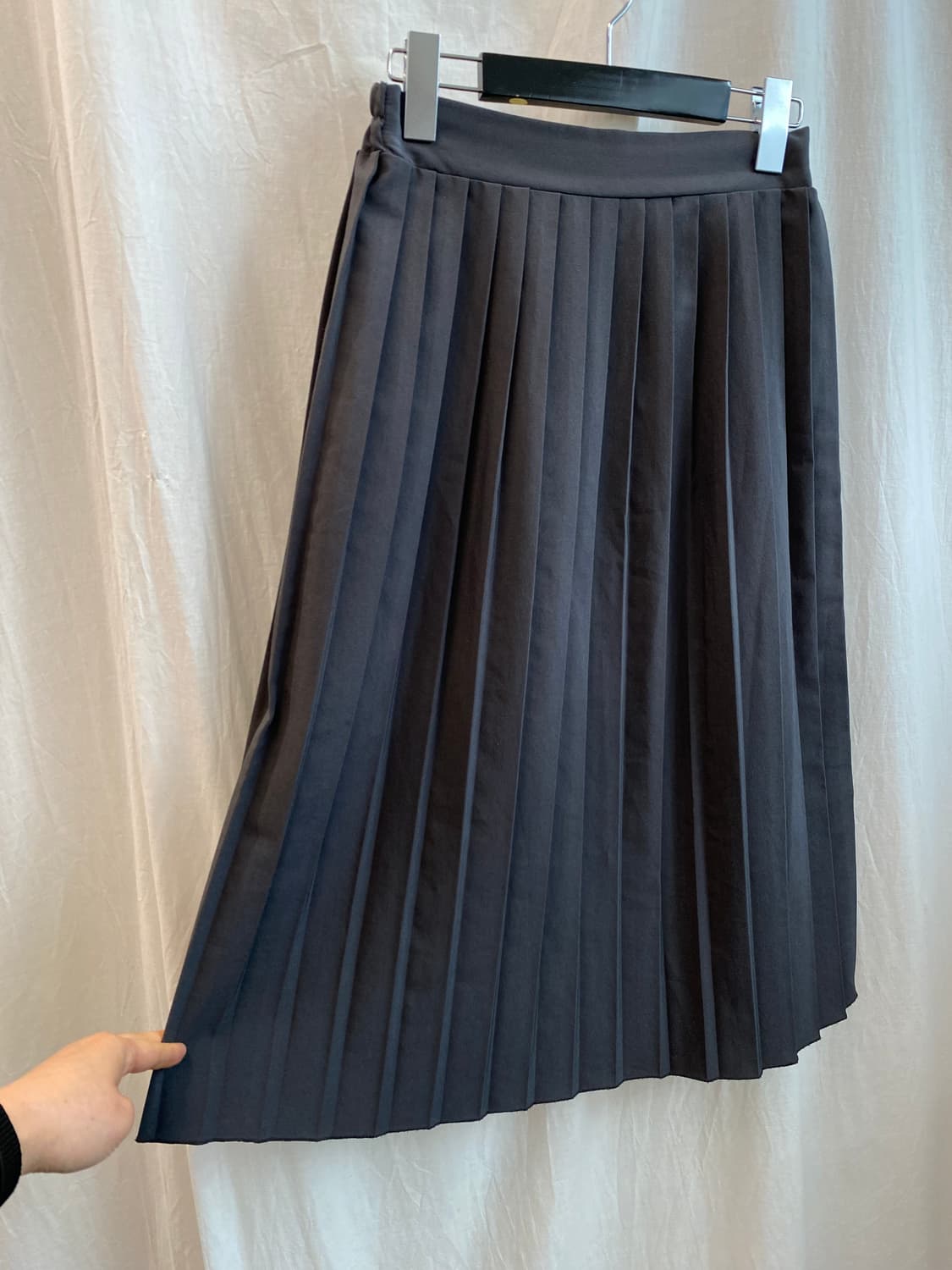 그레이 플리츠 밴딩스커트(23-29) 상품이미지1