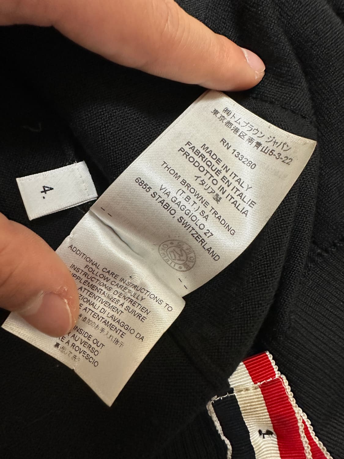 [4/당일배송] 25ss 톰브라운 사선완장 블랙 울 가디건 상품이미지5