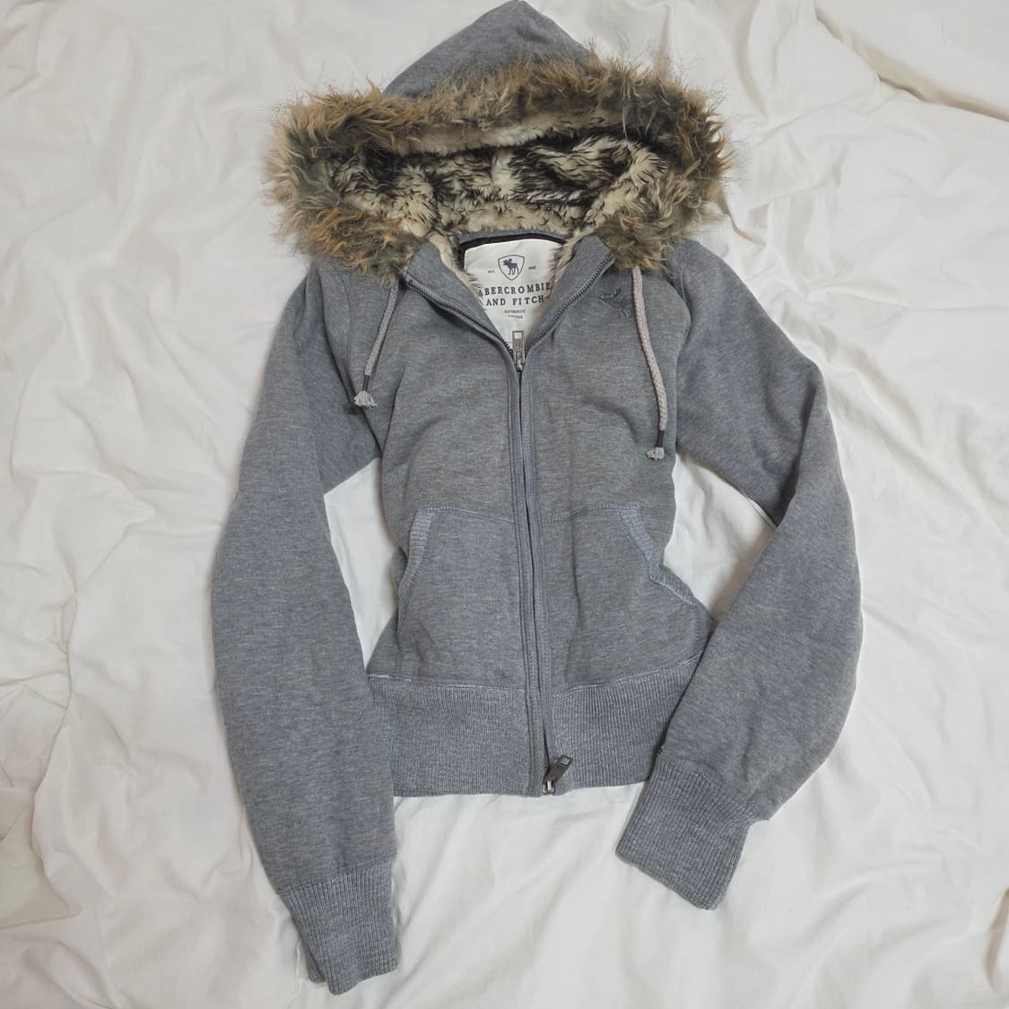 아베크롬비 핀터레스트 울프죠 그레이 후드집업 y2k 오네갸루 딱붙 상품이미지1