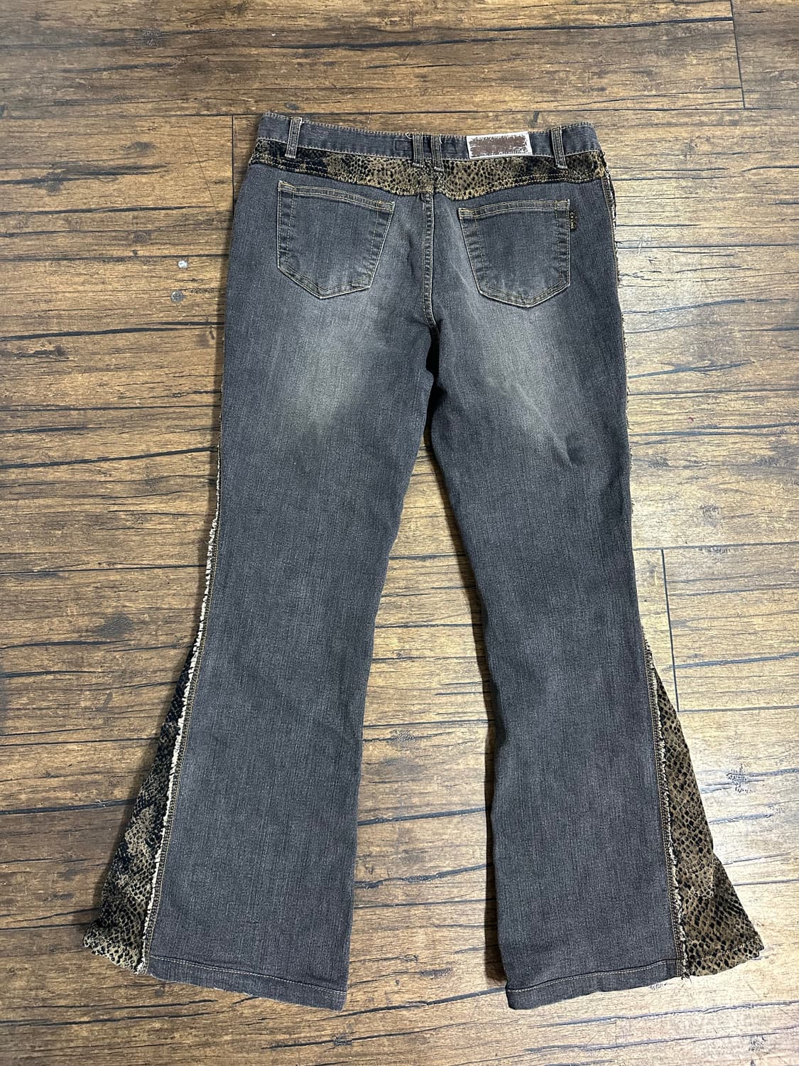 C.F.LINE 씨에프라인 스네이크 패턴 포인트 부츠컷 Y2K 31사이즈 상품이미지7