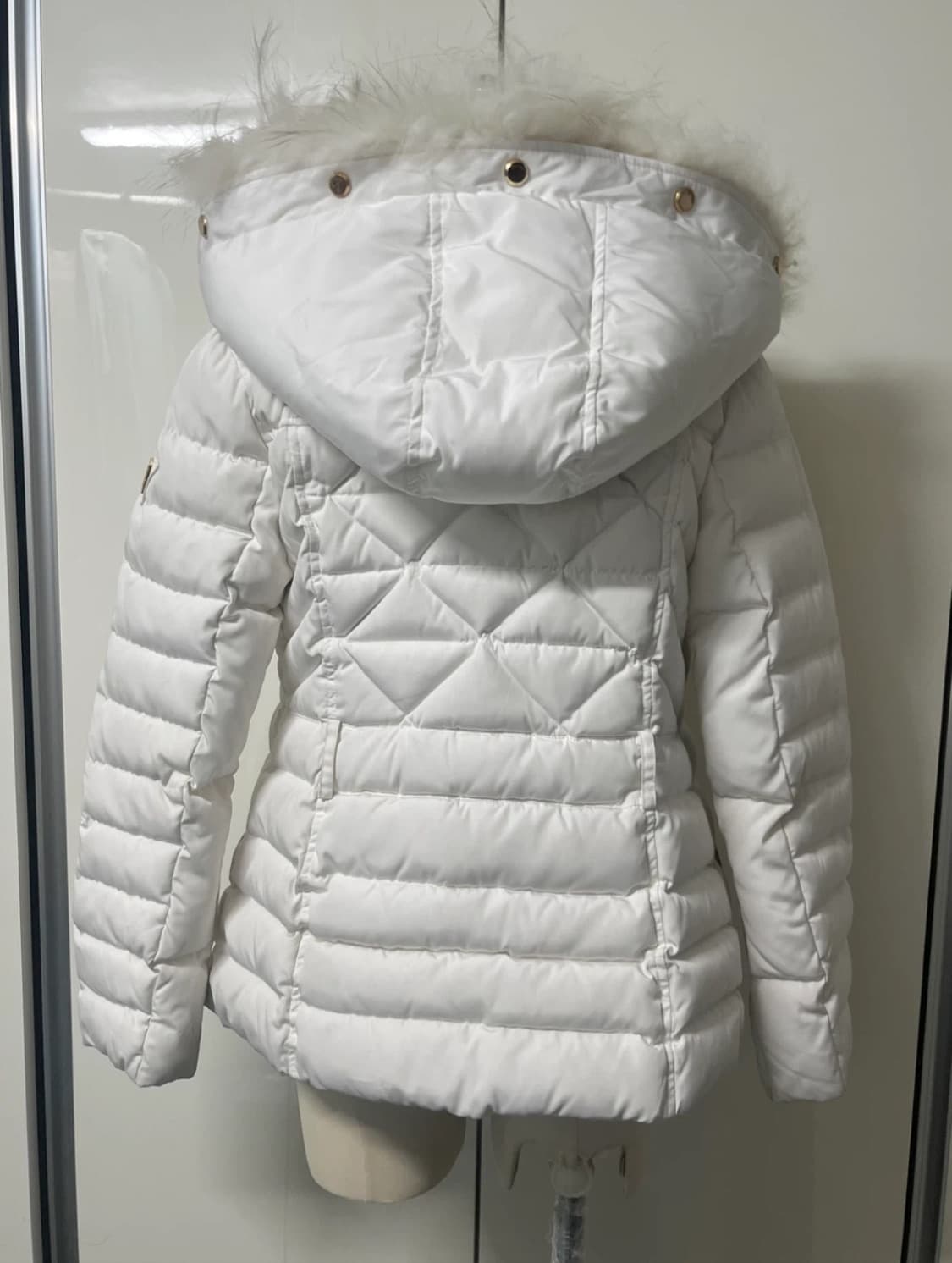 게스 패딩 화이트 상품이미지2