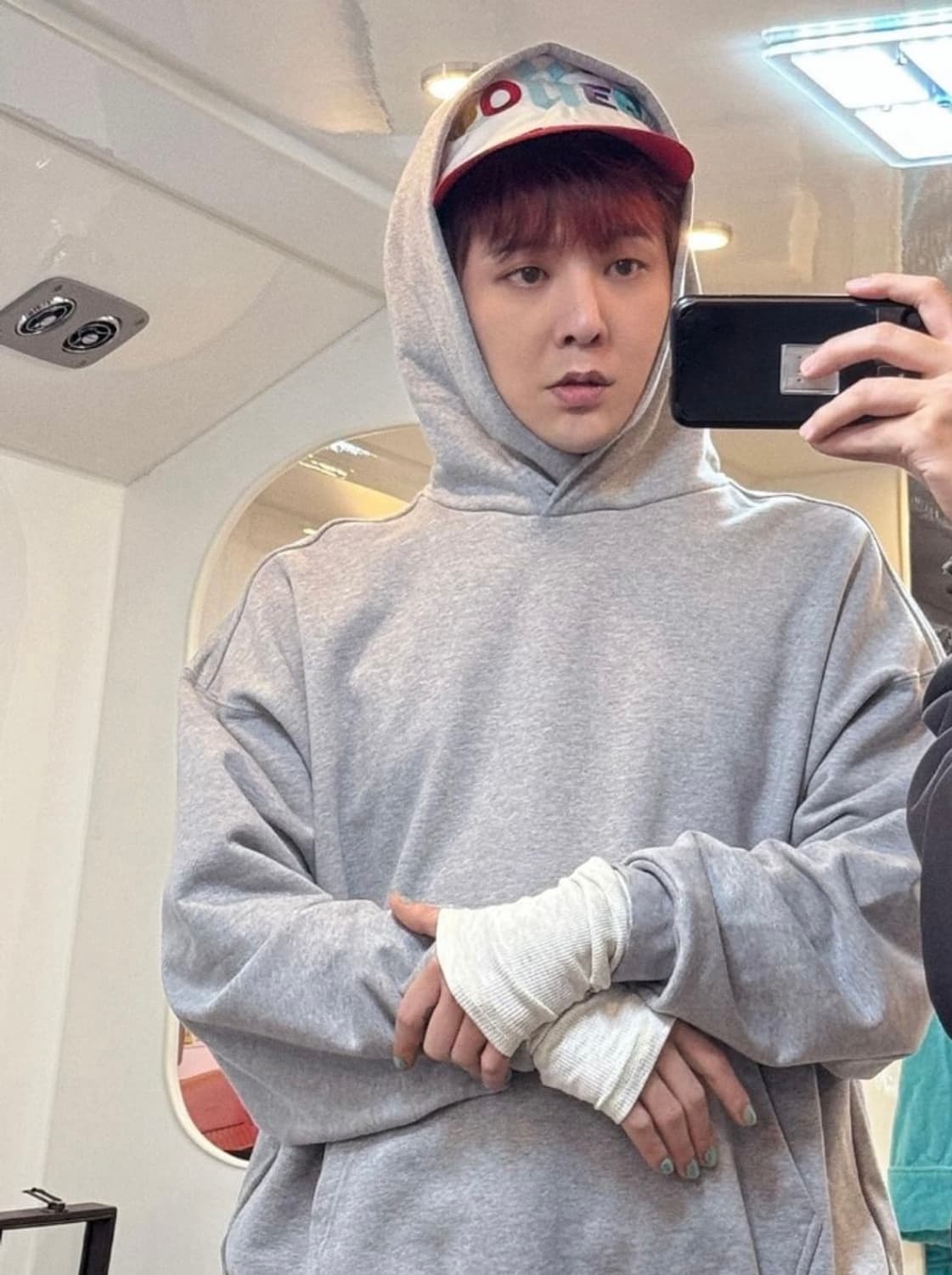 [M] BALENCIAGA 가드로브 그레이&실버 후디 상품이미지8