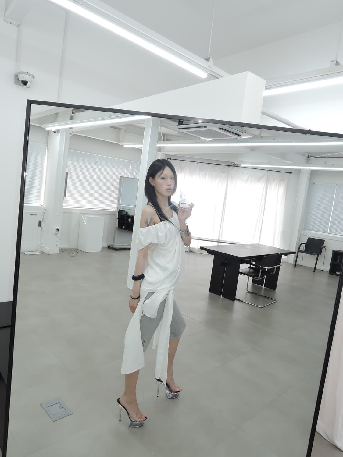 White Draped Pleated Gather Top 상품이미지2