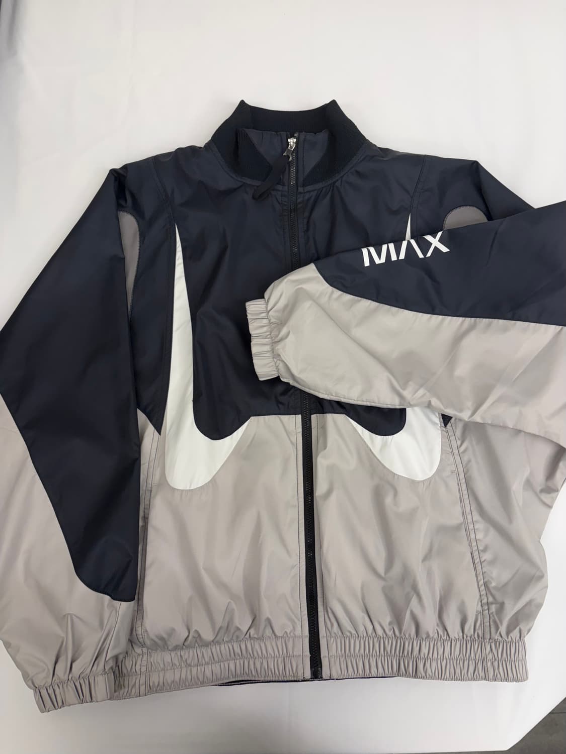 [S] 나이키 에어맥스 우븐 스우시 바람막이 블랙/그레이 상품이미지1