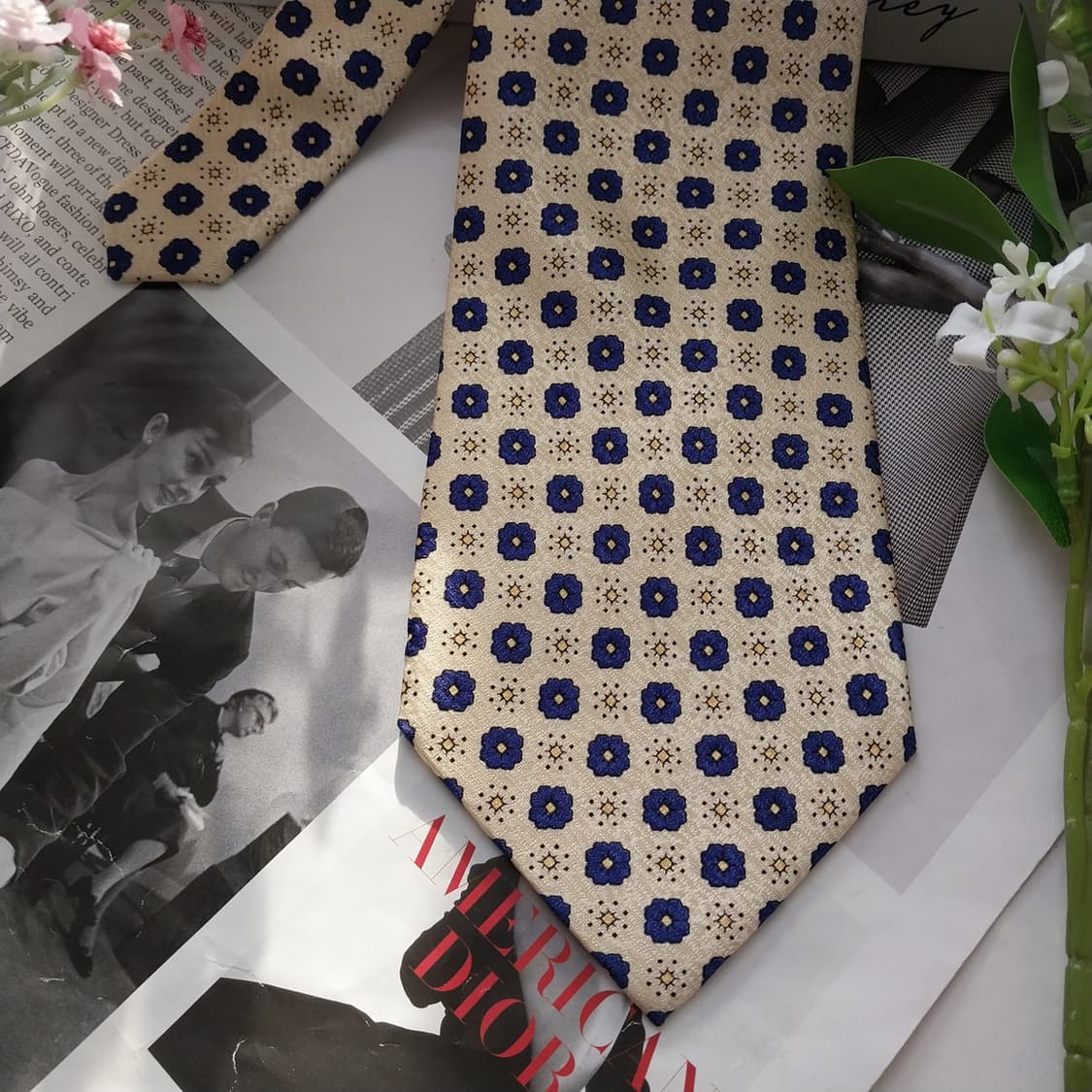 발망 실크 아이보리 플라워 패턴 넥타이 10cm A+등급 K1669
 상품이미지7