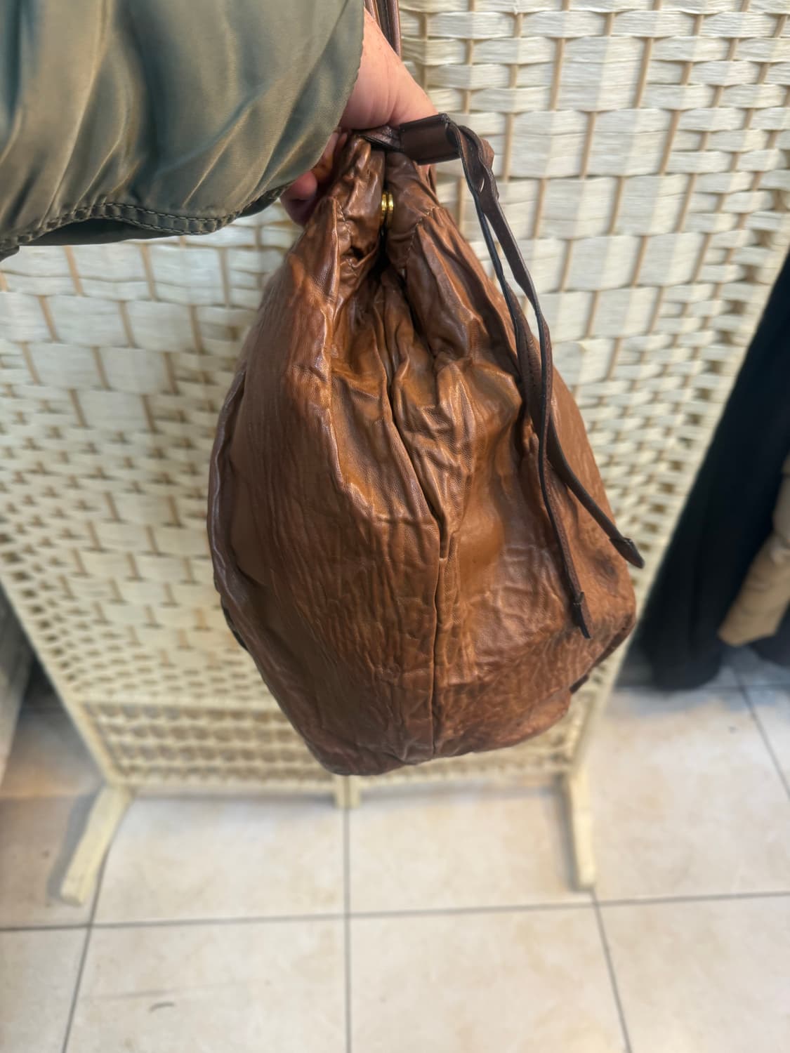 정품 프라다 비텔로 나파 숄더백 팝니다 상품이미지5