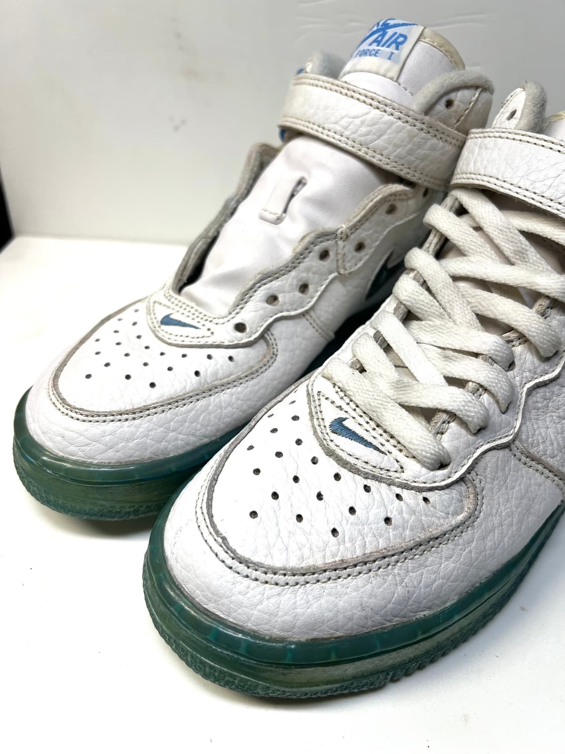 [230] 나이키 에어 포스 원 미드 하늘 완창 상품이미지2