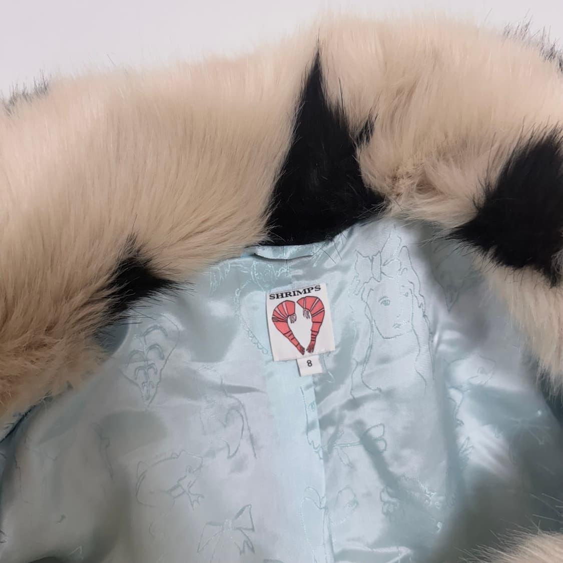 Shrimps 쉬림프 페이크퍼 하트 롱코트 상품이미지3
