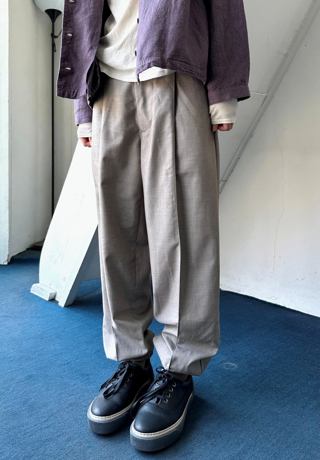 Rayon blend tuck jogger trousers 상품이미지3