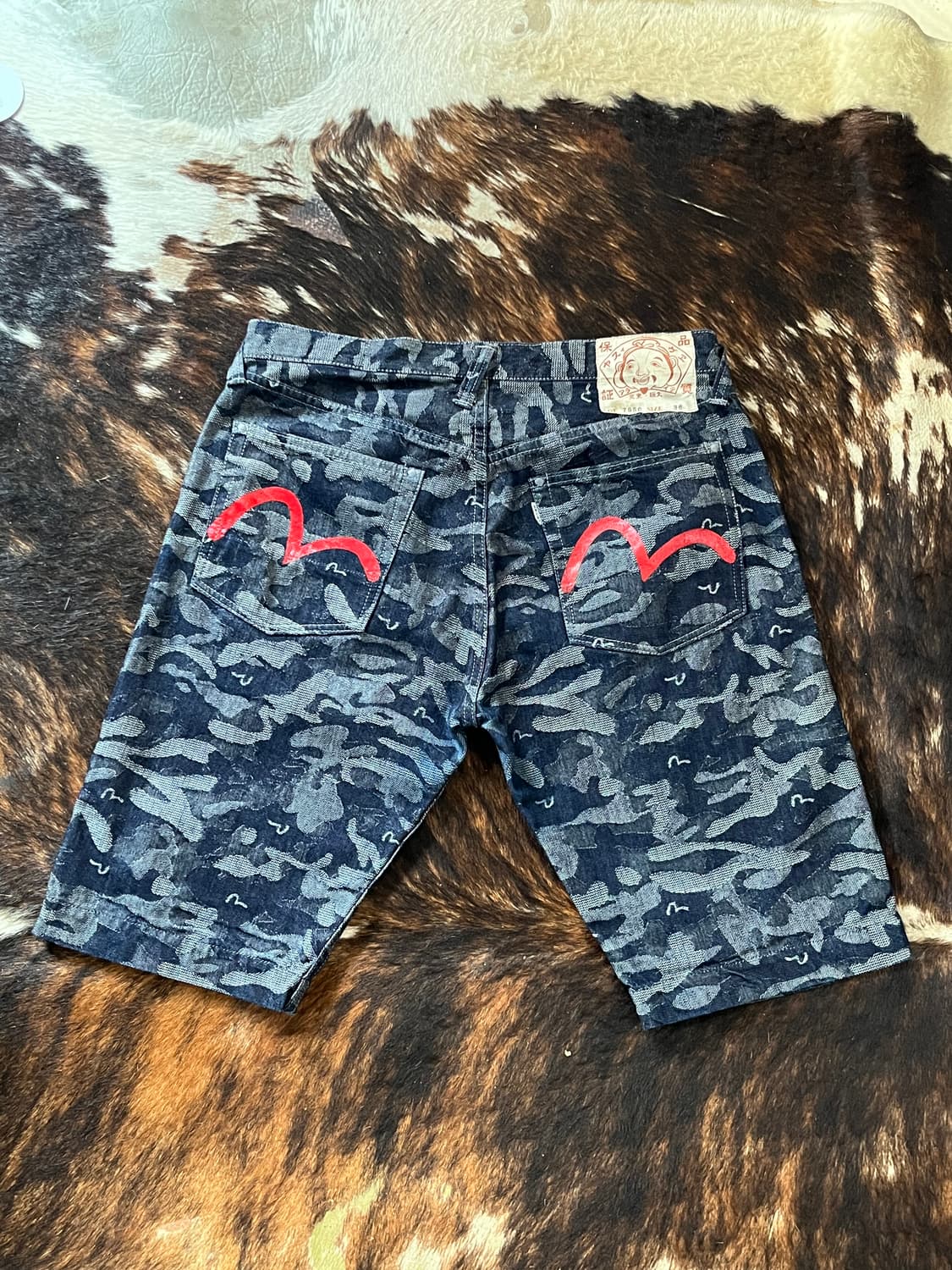 EVISU CAMOUFLAGE DENIM SHORTS 상품이미지1