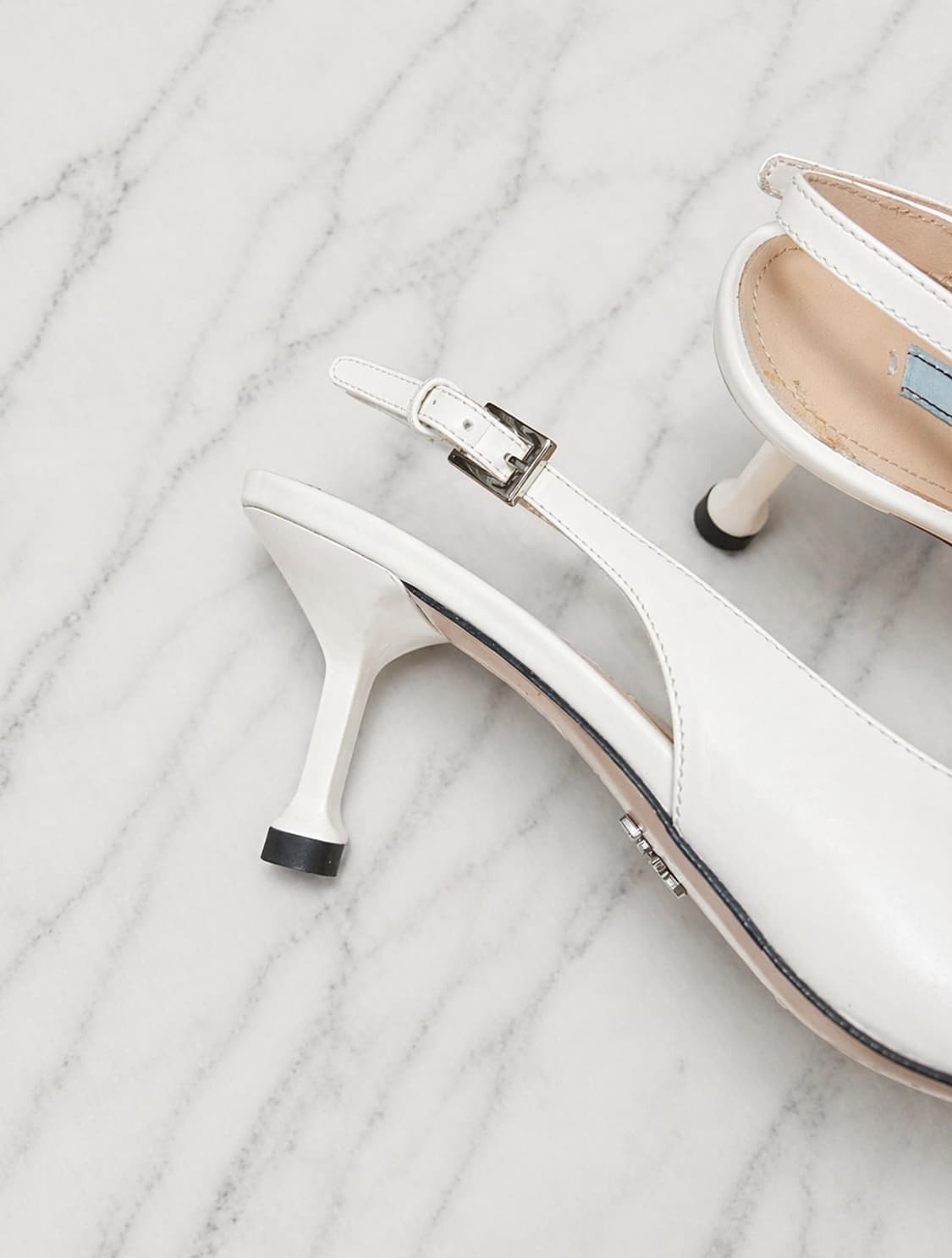 프라다 슬링백 힐 (오프화이트/아이보리) 라인 / 35 (220~225) 상품이미지4
