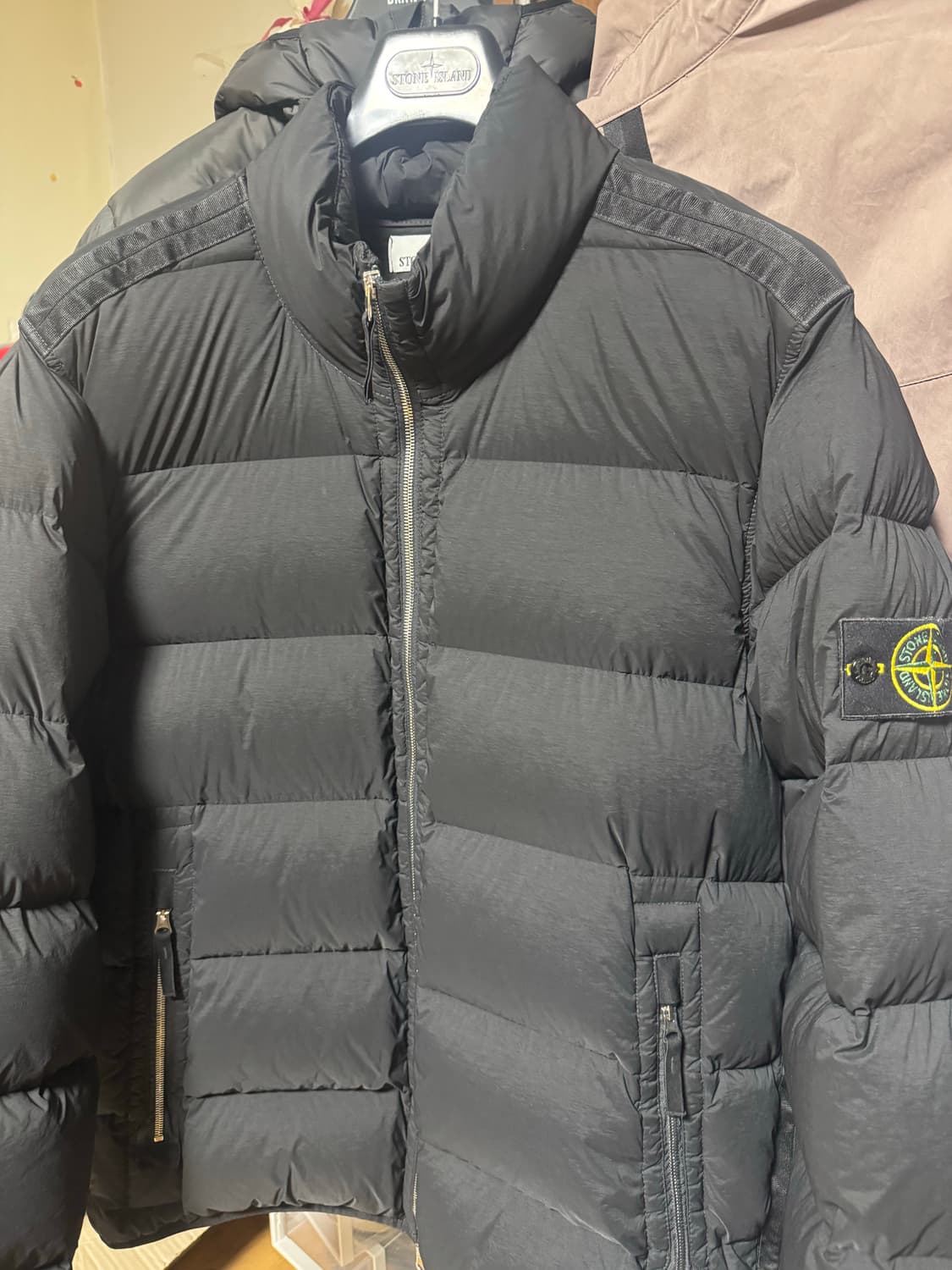 23fw 스톤아일랜드 심리스터널 패딩 xl 상품이미지1
