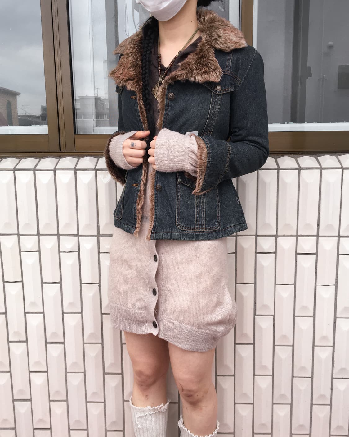 Belted fake fur trimming denim jacket 상품이미지1
