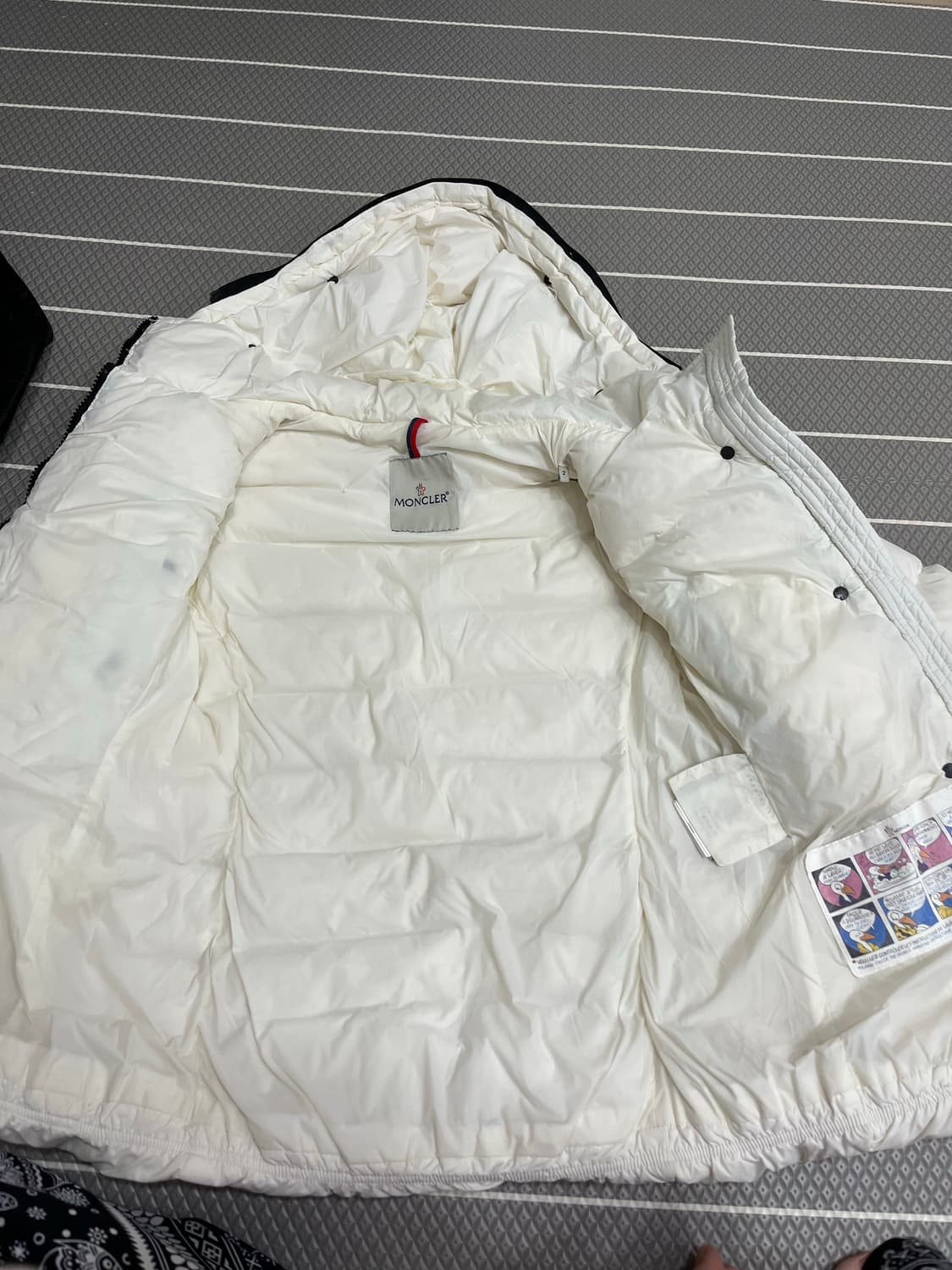 몽클레어 화이트 패딩 상품이미지2