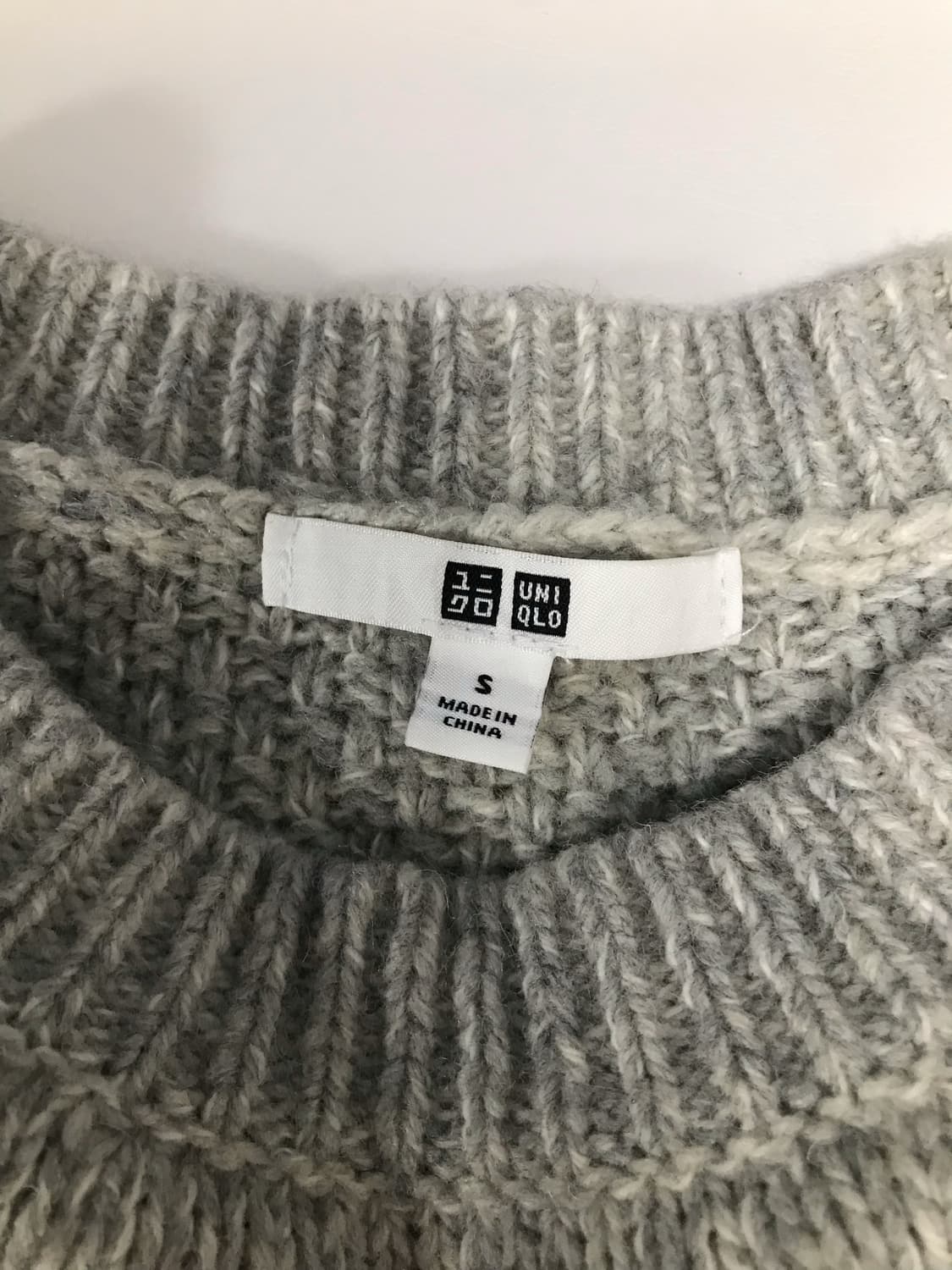 유니클로 회색 니트 상품이미지3
