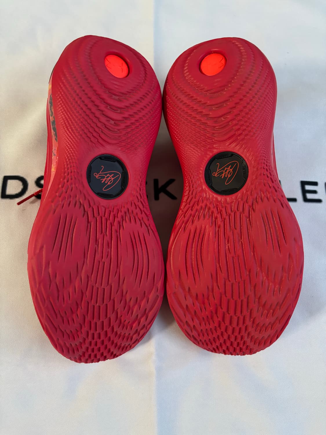 언더아머 커리12 파이어 레드 상품이미지4