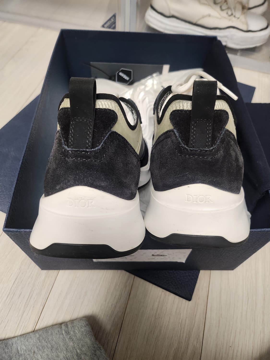 디올 오블리크 b25 스니커즈 42사이즈 (새상품급) 상품이미지4