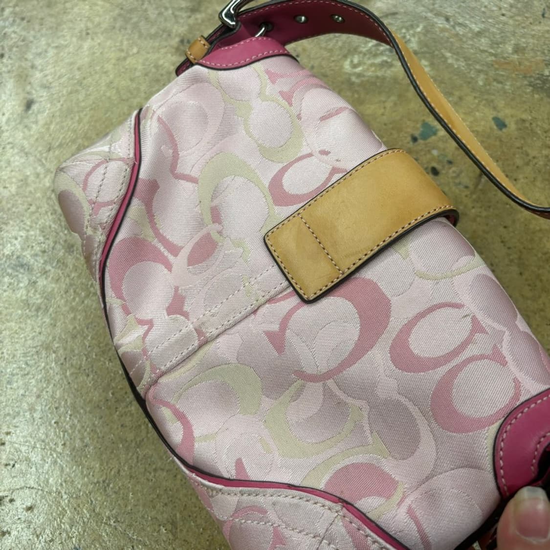 코치 핑크 C패턴 숄더백 가방  상품이미지6