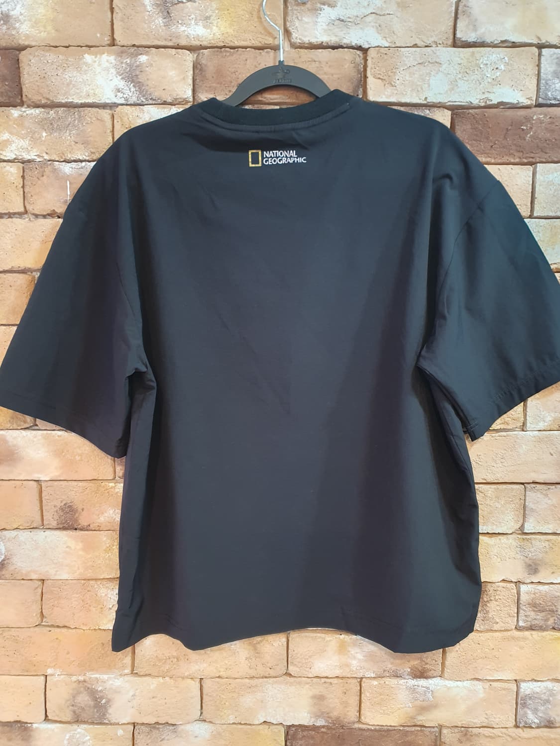 내셔널지오그래픽 블랙 반팔티 S 상품이미지2