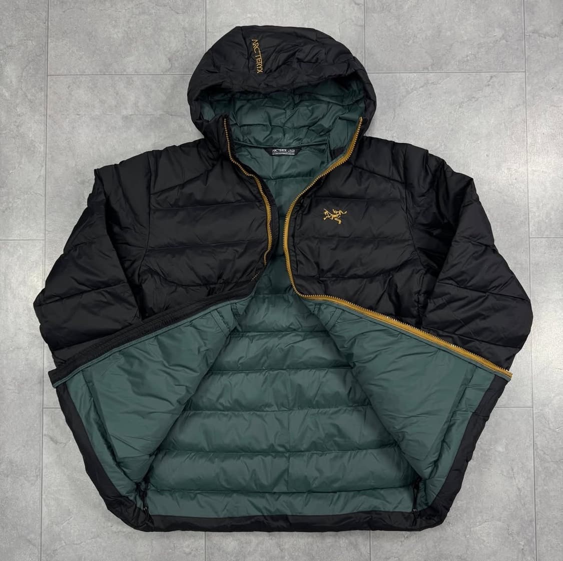 아크테릭스 경량패딩 다크 매직 상품이미지2