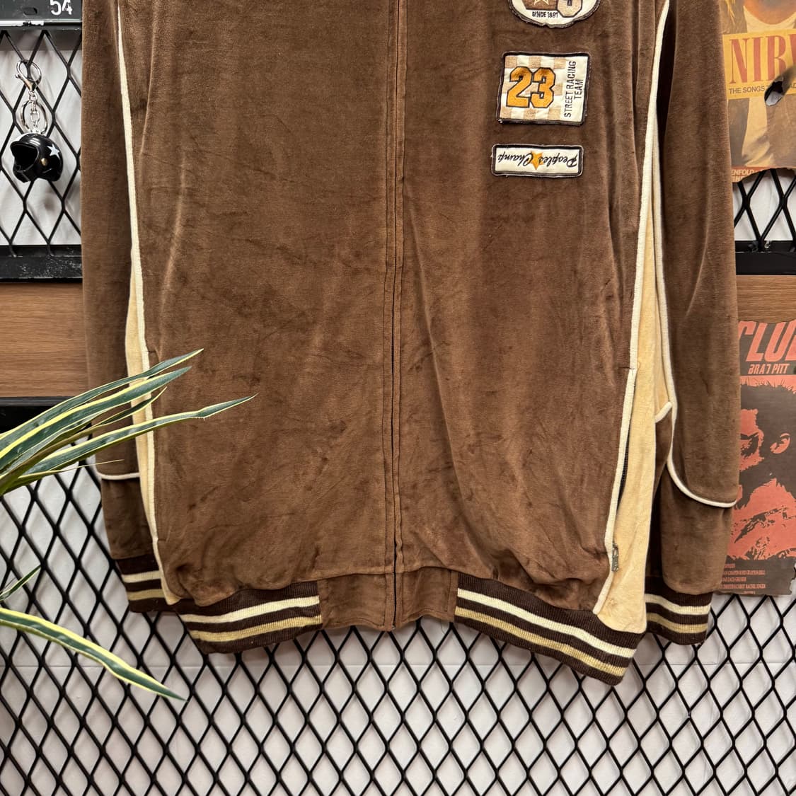 90s RU VINTAGE 벨벳 트랙자켓 전면 패치 디테일 브라운 상품이미지4