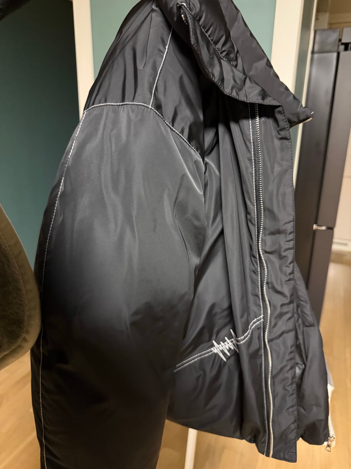 OY 스티치 패딩 팝니다 상품이미지3