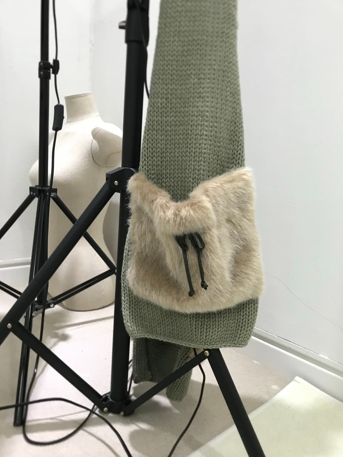 Olive knit hand-glove fur pocket muffler 상품이미지8
