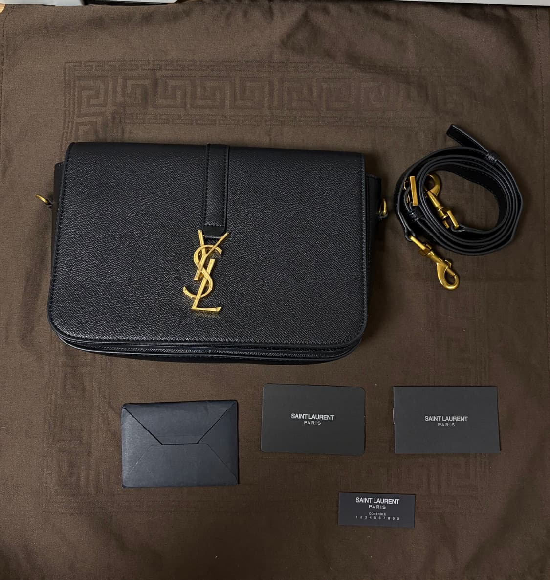 (상태A+급) (단종상품)생로랑 유니버시티백 블랙 금장(선미백,북렛포함) 상품이미지1