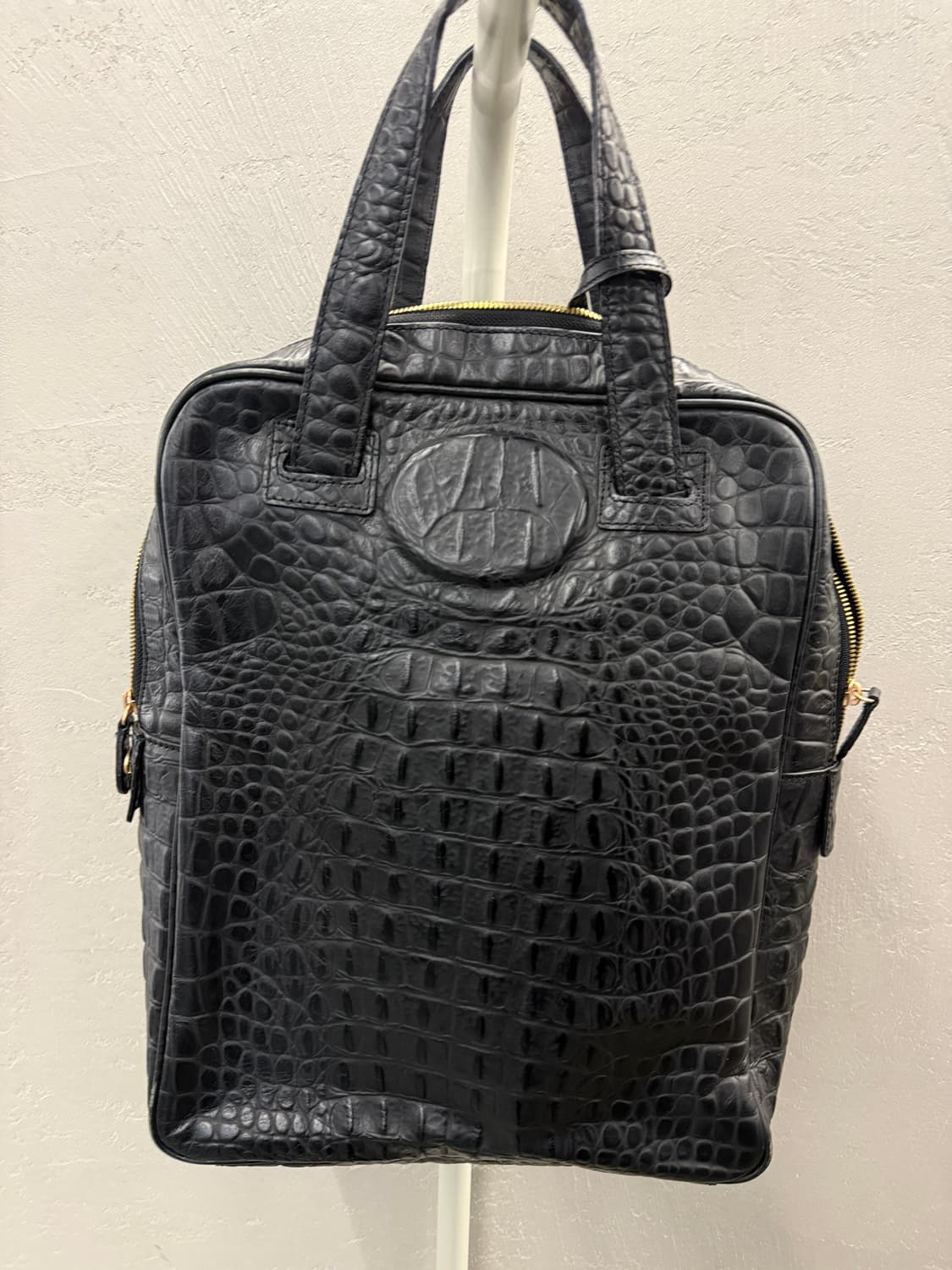 리누이 다린 블랙 악어가죽 엠보 토트백 상품이미지2