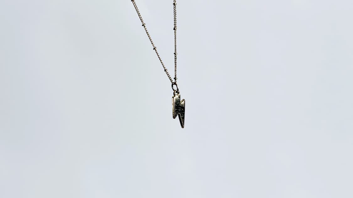 하드 락 카페 ‘Thunderbolt’ 빈티지 목걸이 상품이미지9