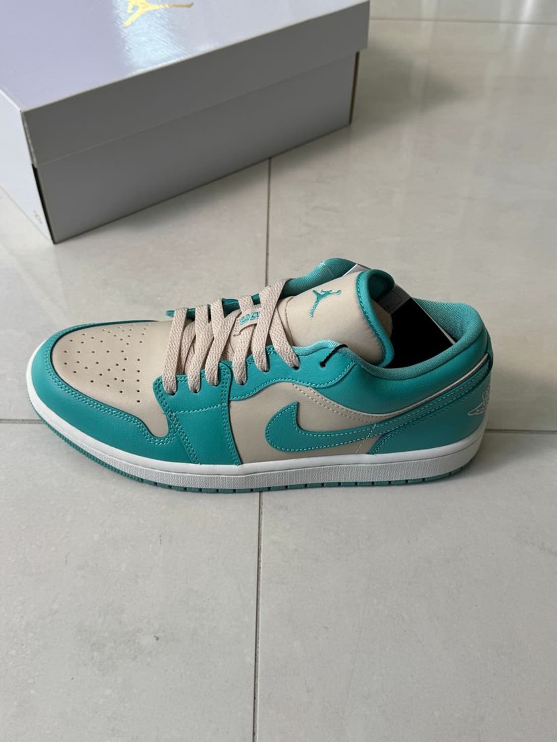 WOMENS AIRJORDAN 에어조던 1 9810422 상품이미지5