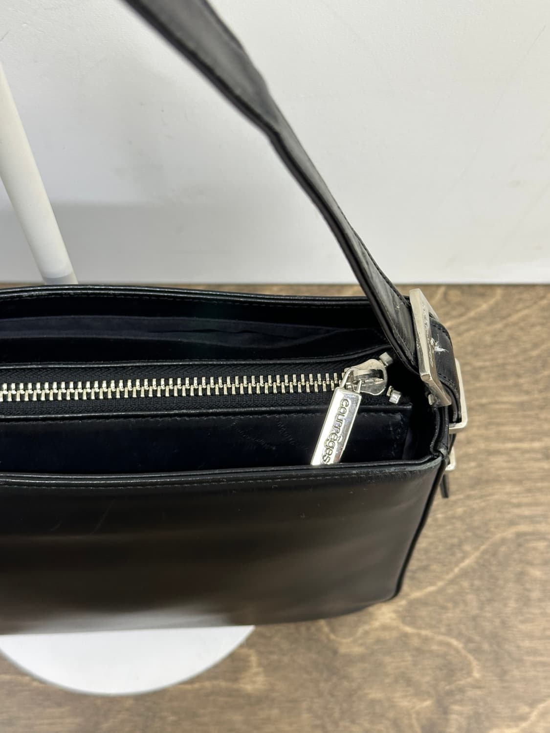 꾸레쥬 블랙 소가죽 숄더백 상품이미지7