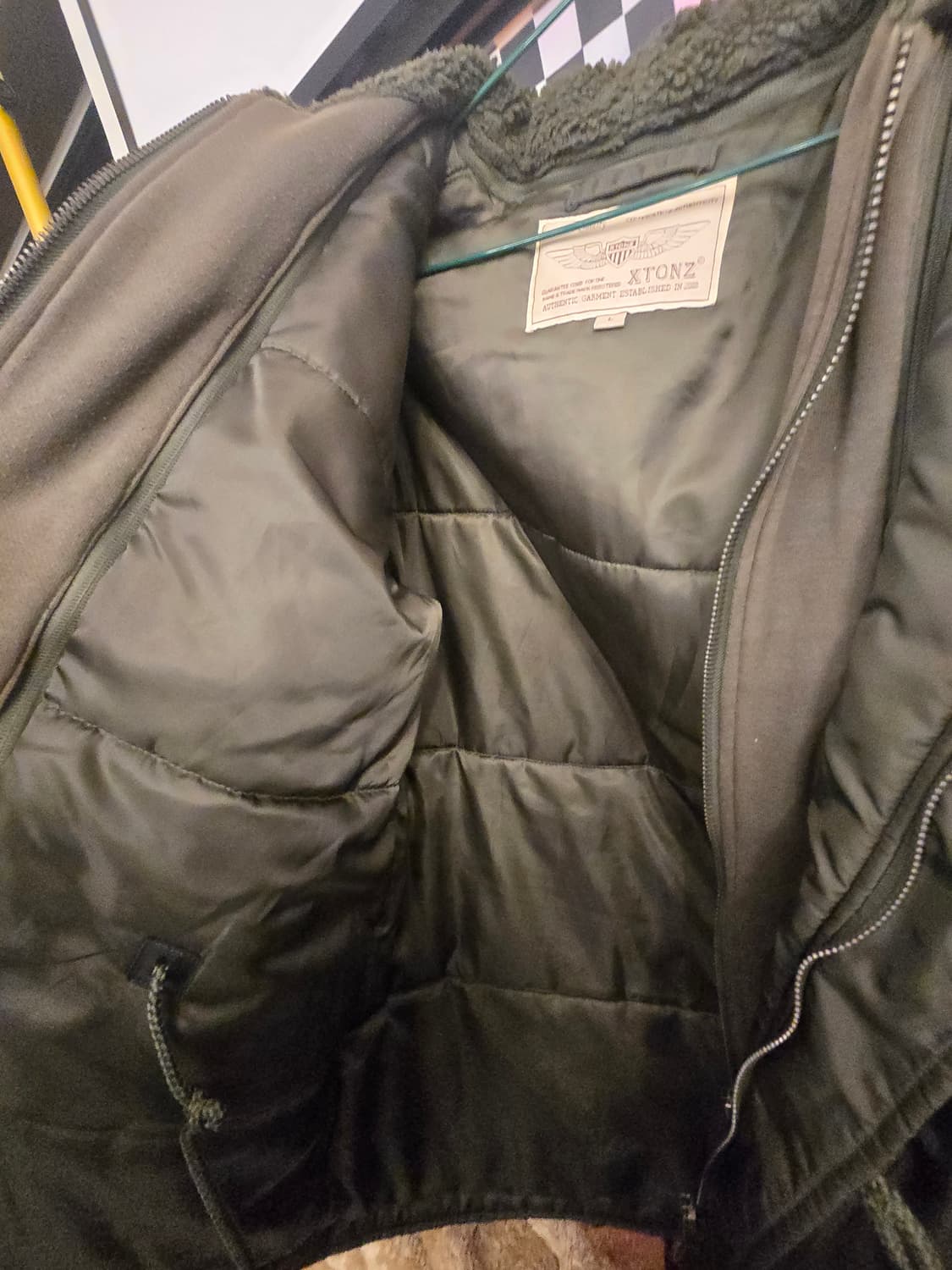 엑스톤즈(XTONZ) 브랜드의 N3B 밀리터리패딩 상품이미지6