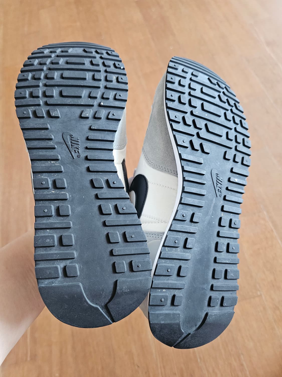 나이키 에어 볼텍스(1회착용) 255 상품이미지4