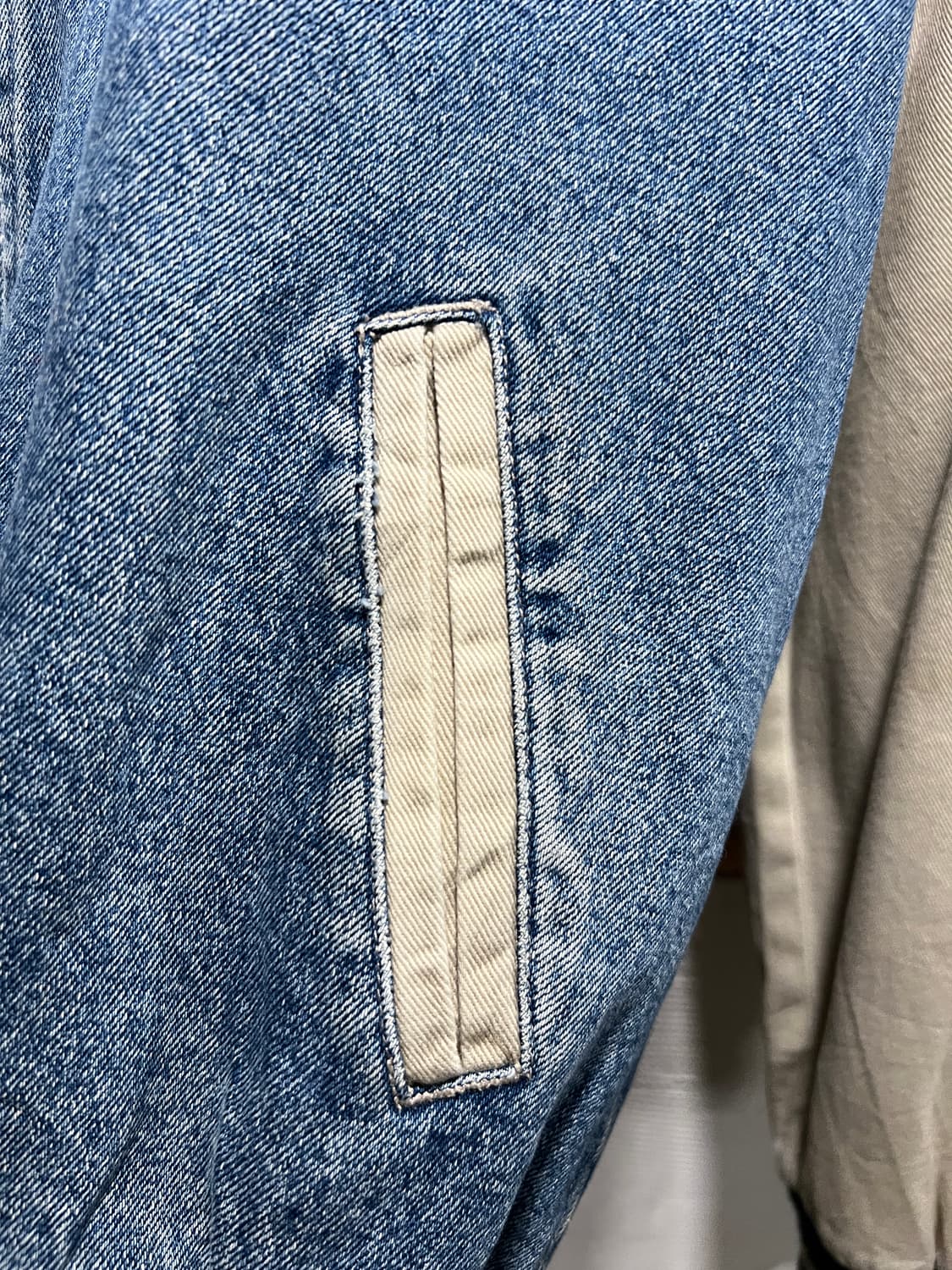 [M]90's USA 빈티지 아이보리 데님 바시티 자켓 상품이미지5
