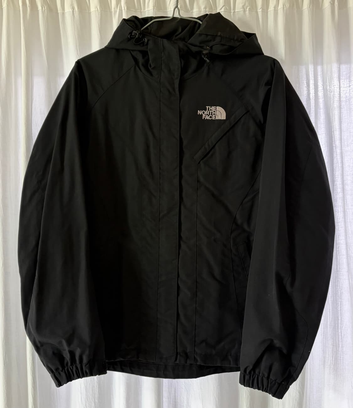 노스페이스 검정 바람막이  상품이미지1
