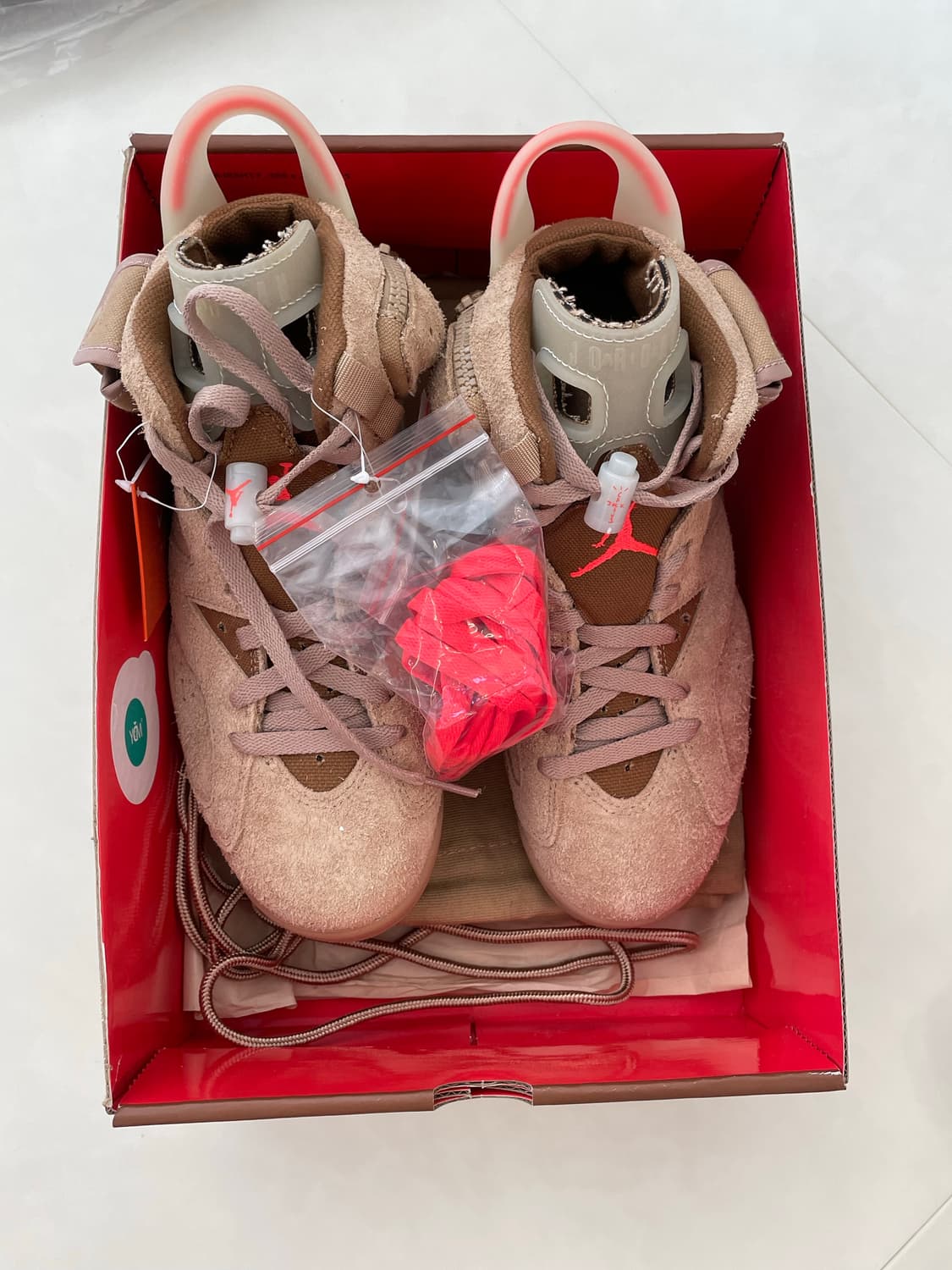 Jordan 6 x Travis Scott Retro SP British 상품이미지1