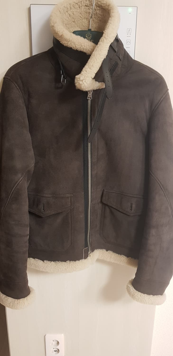 버버리 무스탕 라지  중고 상품이미지1