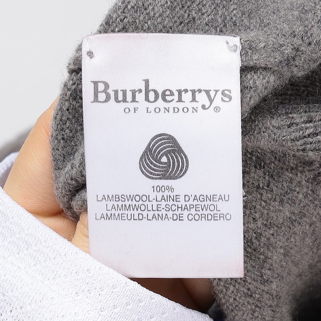 Burberry 크래스트로고 브이넥 니트   상품이미지9