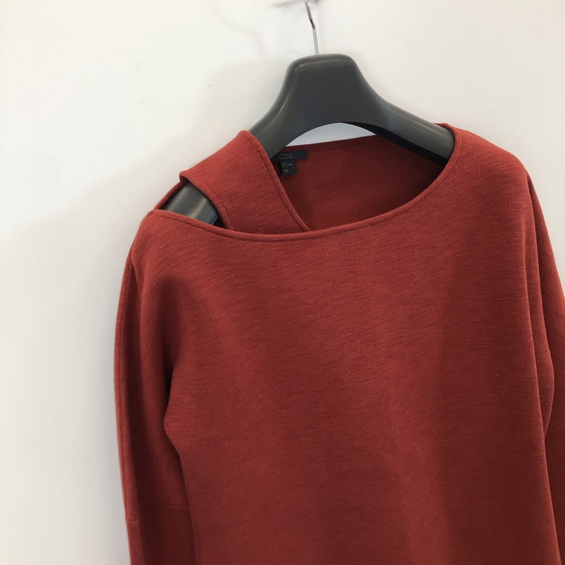 COS 코스 컷아웃 루즈티 S 상품이미지2