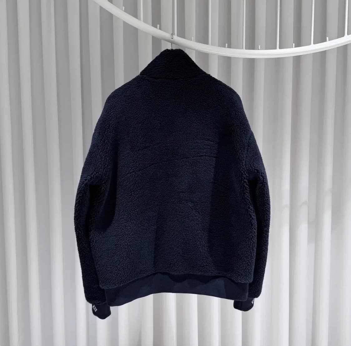 (A+/XXL) / 루이비통 레더 패치 플리스 블루종 봄버 자켓 네이비 상품이미지4