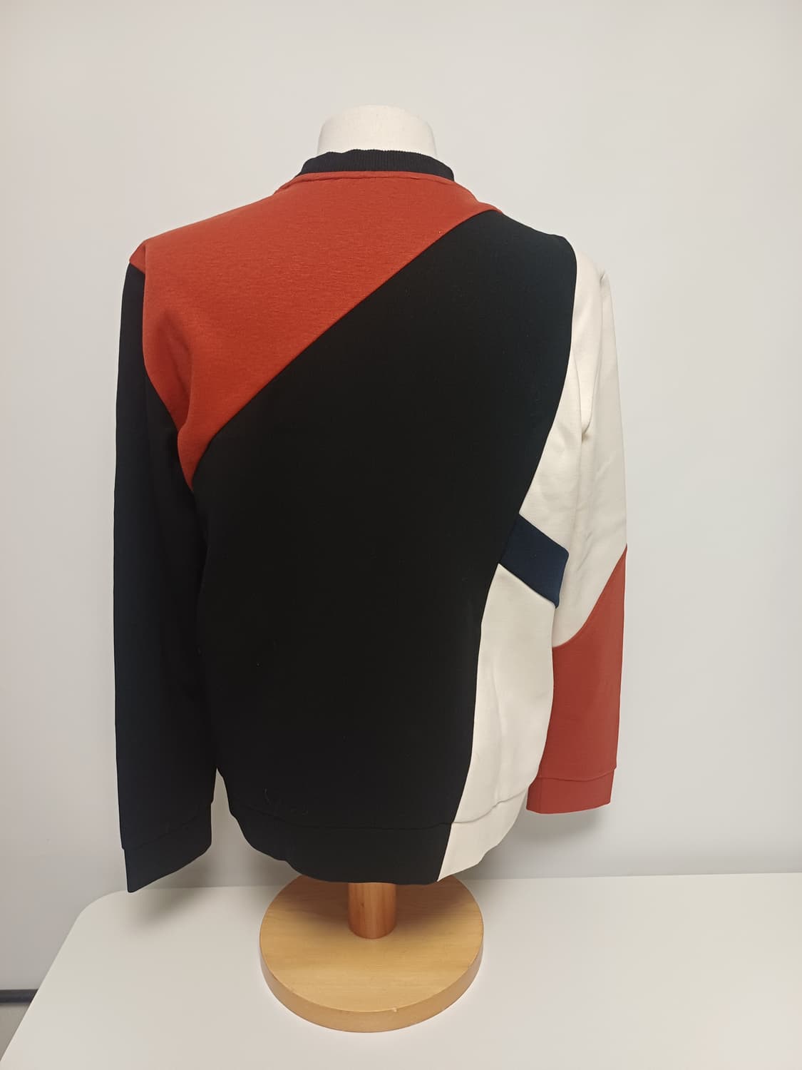 [100] SYSTEM 시스템 옴므 기하학 컬러블록 세미오버 맨투맨 상품이미지3