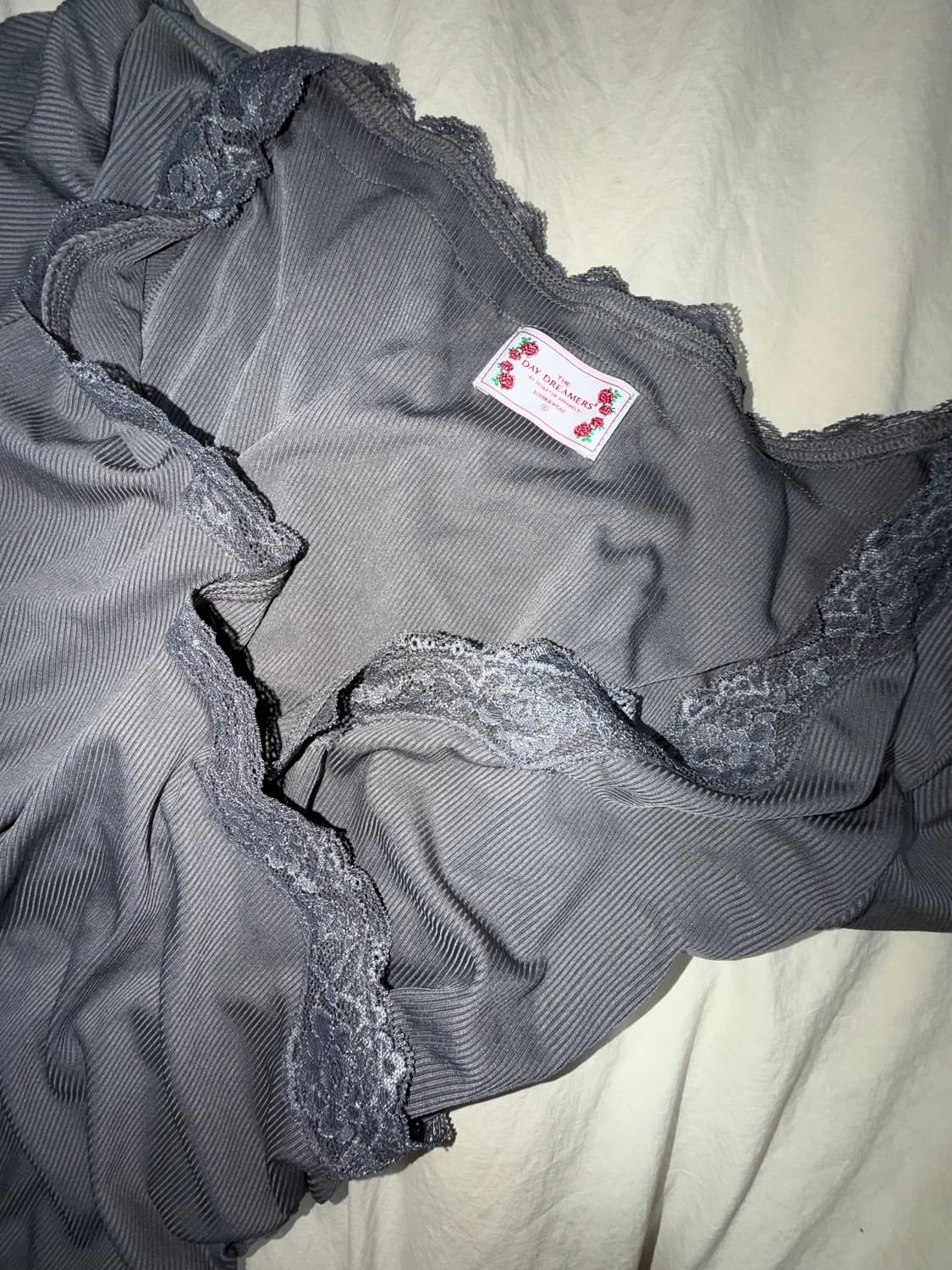 스컬프터 Lace Trim Wrap Tee Charcoal 상품이미지2