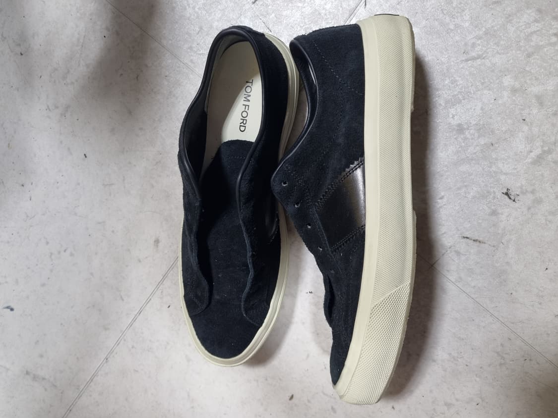 톰포드 남성 켐브리지 스웨이드 스니커즈 상품이미지2